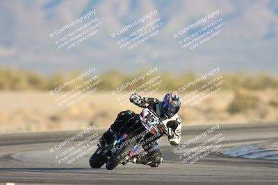 media/Dec-07-2025-CVMA (Sun) [[3e7d2de5dc]]/Race 18-Formula Twins-Formula 40 UL/